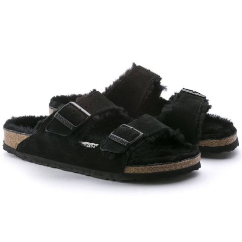 Klapki damskie ocieplane z wełną owczą Birkenstock Arizona VL Shearling Black skóra zamszowa regular szerokie (0752661) Birkenstock
