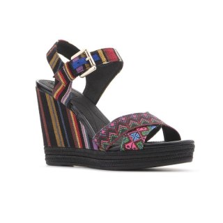 Buty na koturnie Geox W D82P6G 000AW C0042 Geox
