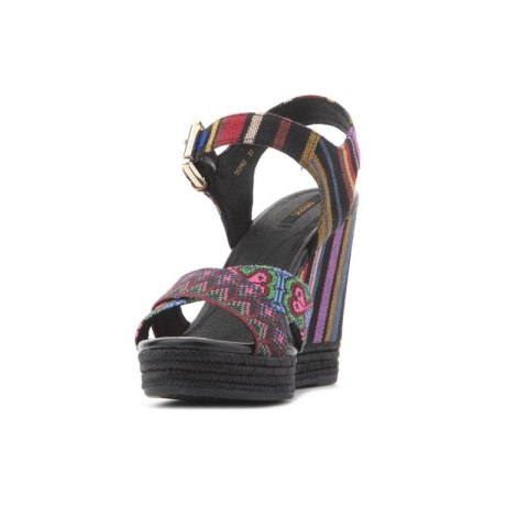 Buty na koturnie Geox W D82P6G 000AW C0042 Geox