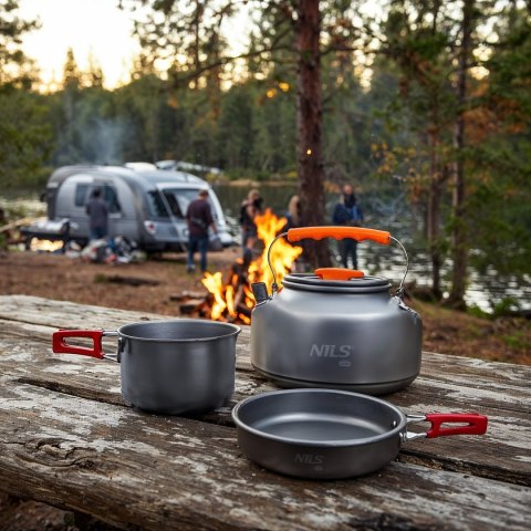 NC17118 CZAJNIK TURYSTYCZNY Z POKRYWKĄ  1,1 L NILS CAMP NILS CAMP