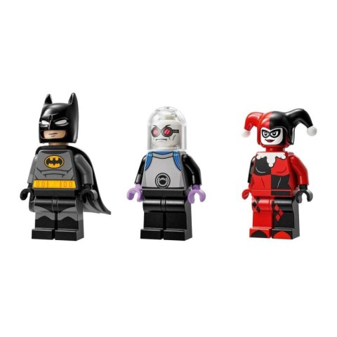 LEGO Super Heroes 76274 Batman z batmobilem kontra Harley Quinn i Mr. Freeze Lego