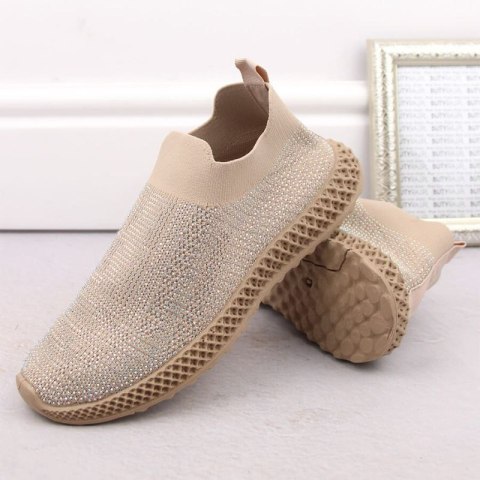 Buty sportowe wsuwane z cyrkoniami D&A W OLI257A beżowe S.Barski