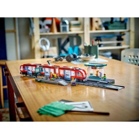LEGO City 60423 Tramwaj miejski ze stacją Lego