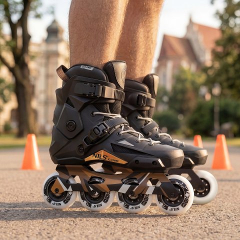 NA1601 ŁYŻWOROLKI SLALOMOWE SLAYD CZARNE ROZM. 41 NILS EXTREME NILS EXTREME
