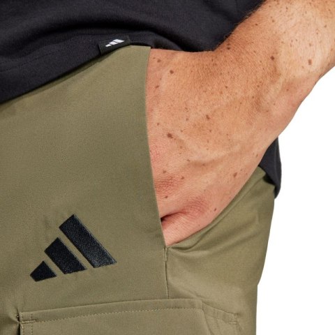 Spodenki adidas Essentials Small Logo Cargo Chelsea M JD1827 Adidas