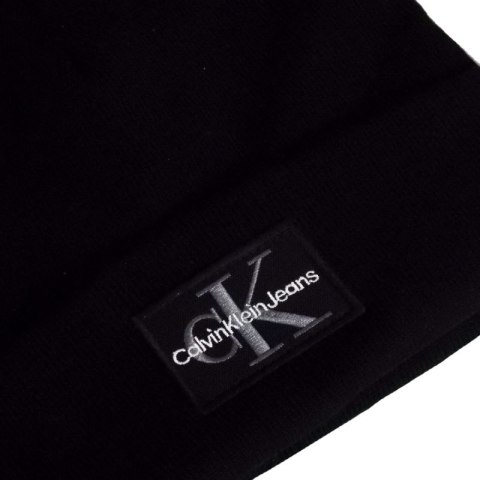 Czapka zimowa Calvin Klein CK Logo Beanie Czarna - LZ04D8080G-UB1